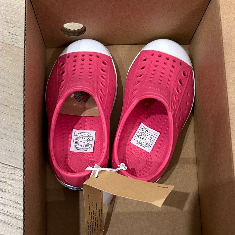Native Kids Pink and White Water Shoes